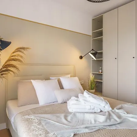 Lighthouse - Polanki Aqua - Rose Sky Apartment *